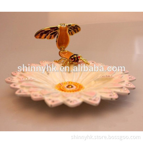 wholesale wedding gifts metal bee and lotus flower jewelry dishplay plate